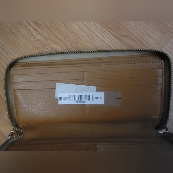 Wallet - Picture 2 of 4